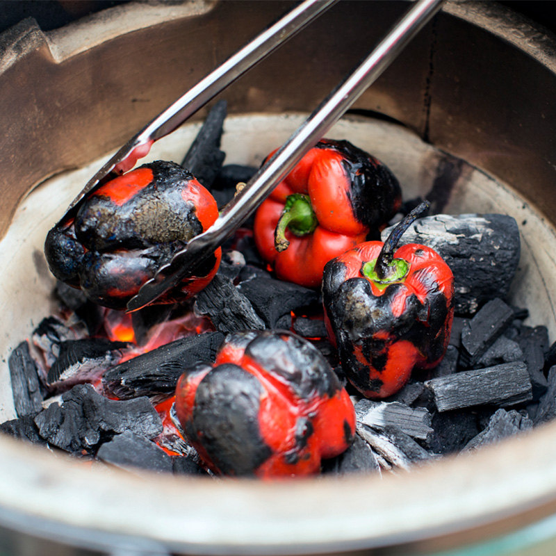 Poffen op de Big Green Egg kamado