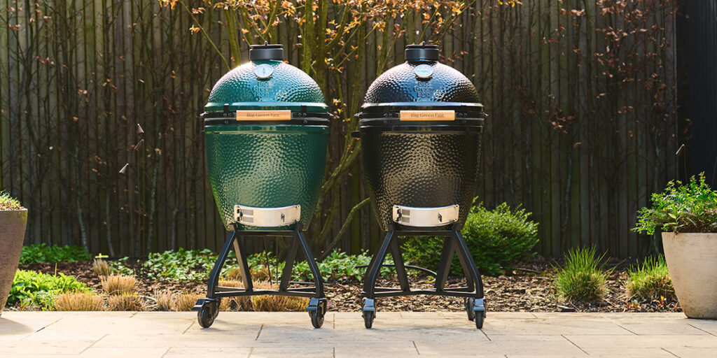 Big Green Egg The Original en The Onyx kamado